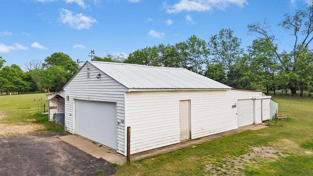 N4938 County Road J, Oxford, WI 53952