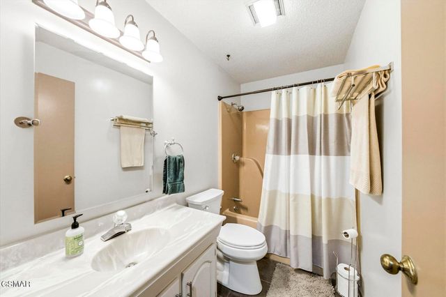 997 Lake Ridge Drive, Dandridge, TN 37725