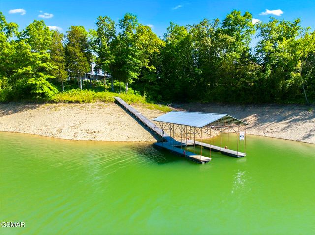 997 Lake Ridge Drive, Dandridge, TN 37725