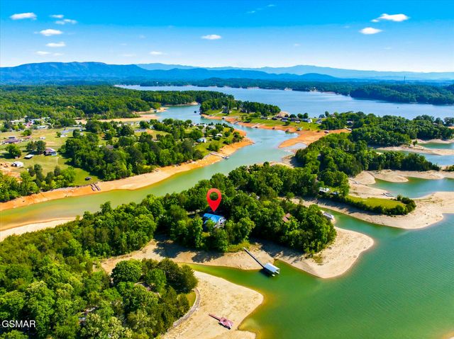 997 Lake Ridge Drive, Dandridge, TN 37725