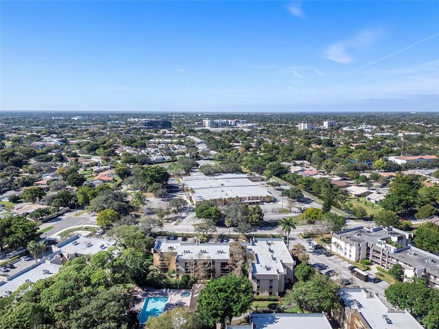 8437 Forest Hills Drive 203, Coral Springs, FL 33065