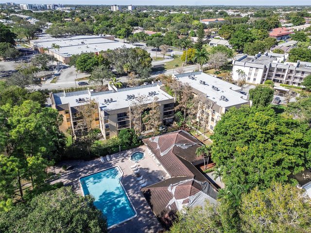 8437 Forest Hills Drive 203, Coral Springs, FL 33065