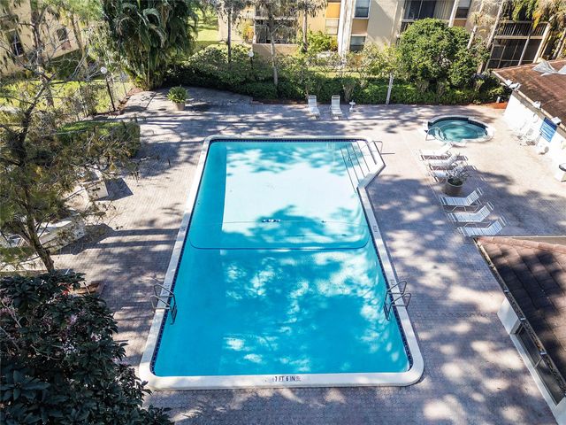 8437 Forest Hills Drive 203, Coral Springs, FL 33065