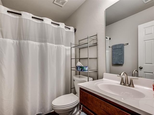 5320 Nicole Drive, Tuttle, OK 73089