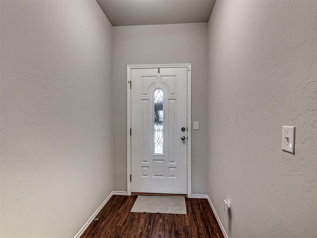 5320 Nicole Drive, Tuttle, OK 73089