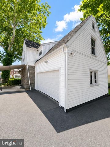 3 E PROVIDENCE RD, Lansdowne, PA 19050