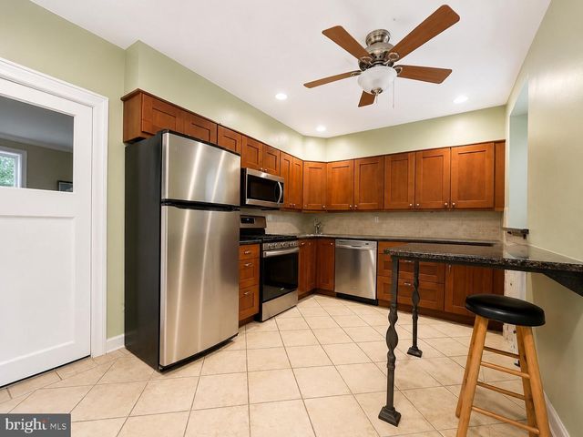 3 E PROVIDENCE RD, Lansdowne, PA 19050