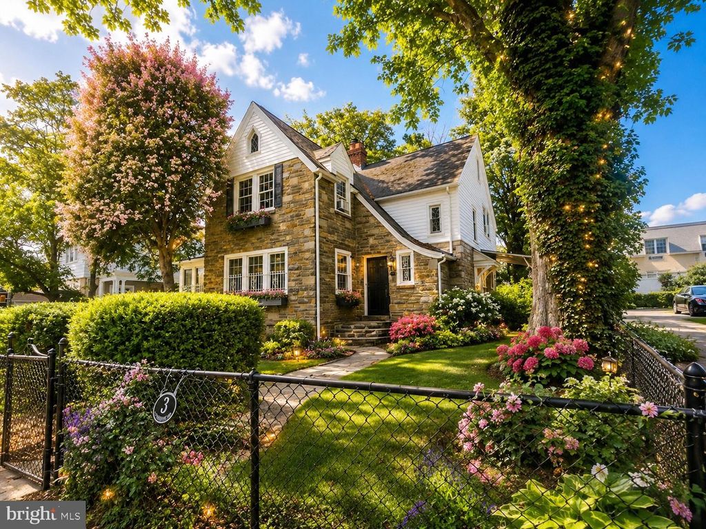 3 E PROVIDENCE RD, Lansdowne, PA 19050