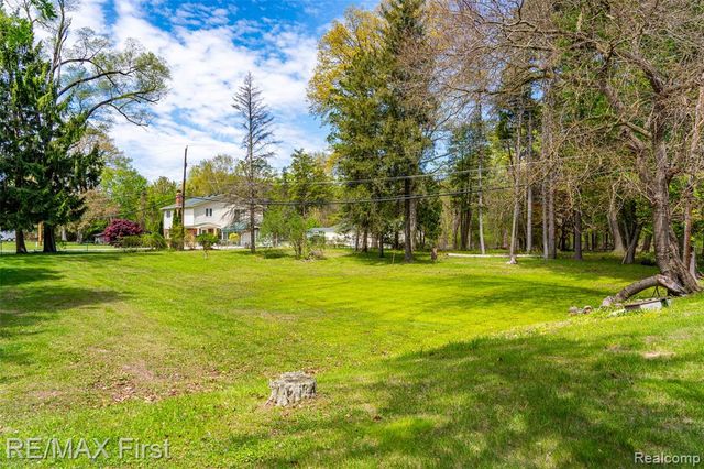 17331 Millar Road, Clinton Township, MI 48036