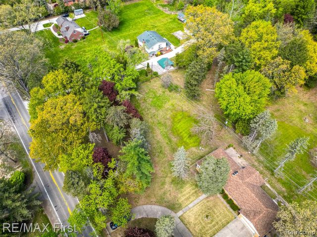 17331 Millar Road, Clinton Township, MI 48036