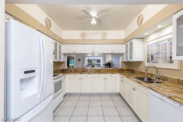 6010 Chardonnay LN 303, Naples, FL 34119