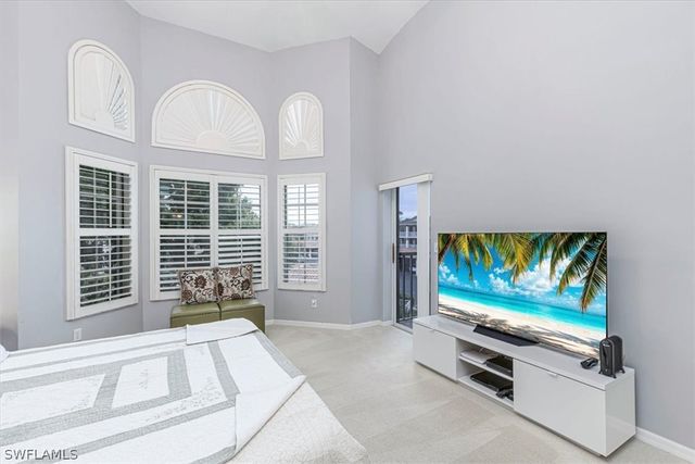 6010 Chardonnay LN 303, Naples, FL 34119