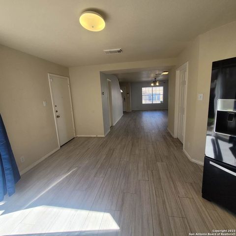 42 LATROBE POST, San Antonio, TX 78240