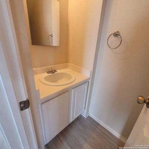 42 LATROBE POST, San Antonio, TX 78240