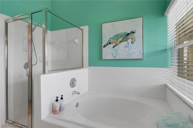 642 Lambton LN NE, Naples, FL 34104