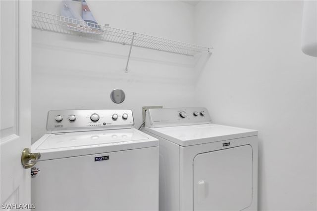 642 Lambton LN NE, Naples, FL 34104