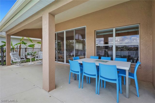 642 Lambton LN NE, Naples, FL 34104