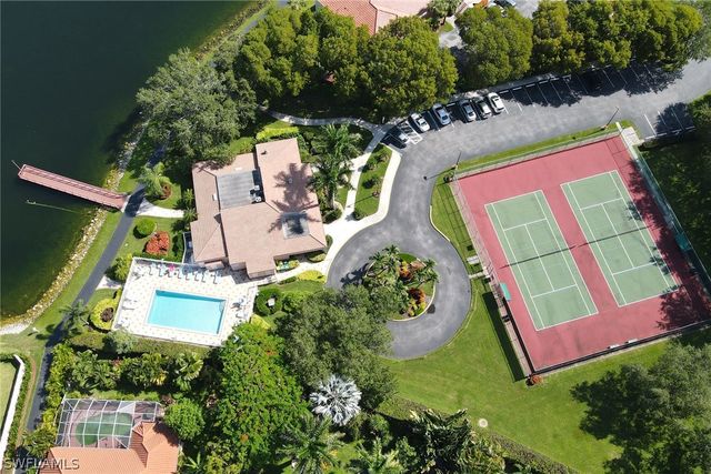 642 Lambton LN NE, Naples, FL 34104