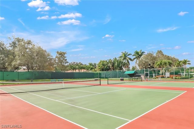 642 Lambton LN NE, Naples, FL 34104