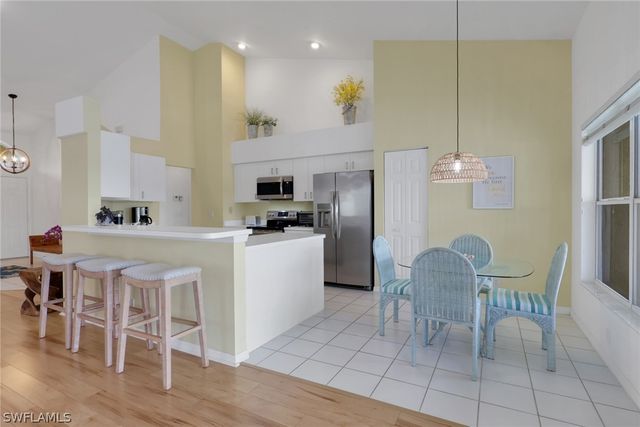 642 Lambton LN NE, Naples, FL 34104