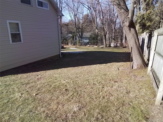 35 Doris Avenue, Northport, NY 11768