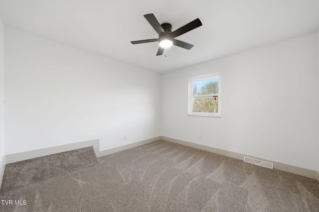 2085 Seven Oaks Drive, Morristown, TN 37814