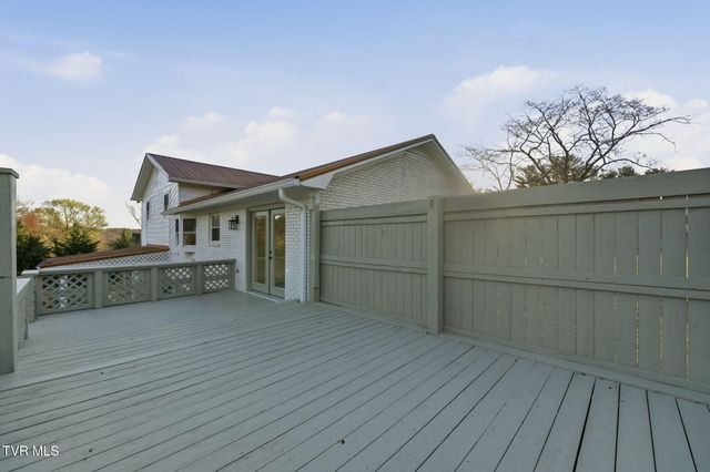 2085 Seven Oaks Drive, Morristown, TN 37814