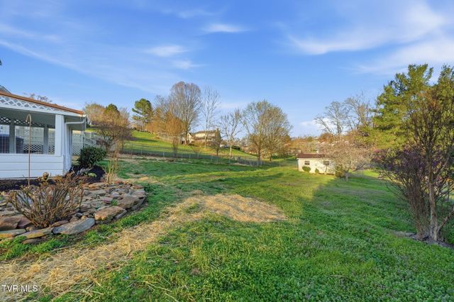 2085 Seven Oaks Drive, Morristown, TN 37814