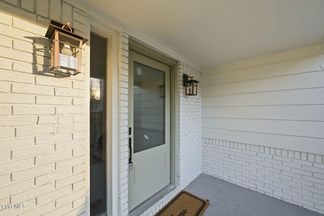 2085 Seven Oaks Drive, Morristown, TN 37814