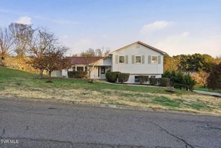 2085 Seven Oaks Drive, Morristown, TN 37814