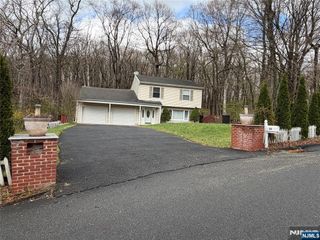 22 Karen Road, Vernon, NJ 07422