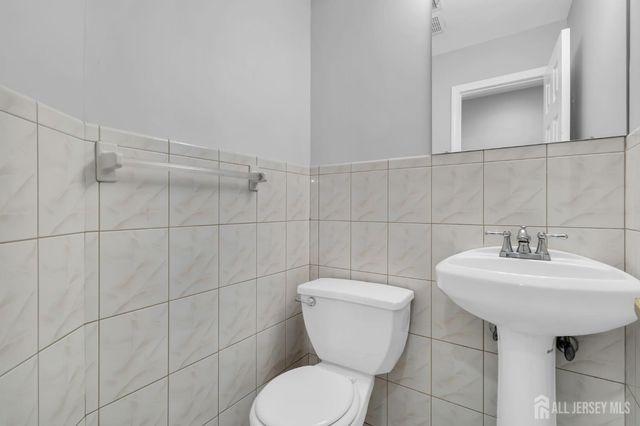 129 Ademics Way, South Amboy, NJ 08879