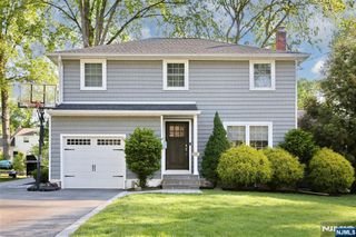 214 Concord Drive, River Edge, NJ 07661