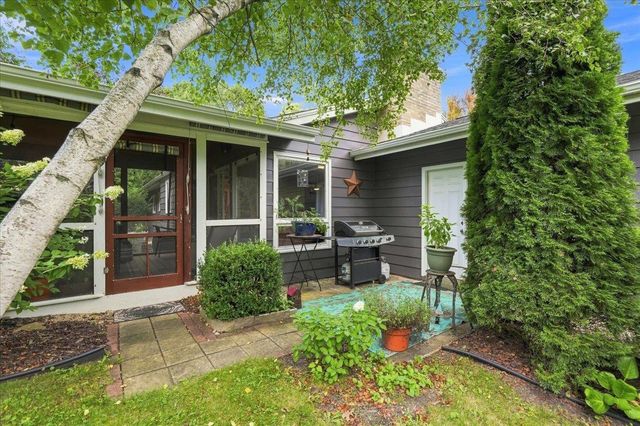 6117 Driftwood Avenue, Madison, WI 53705