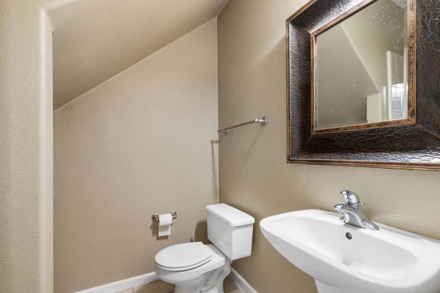 2736 Via Villaggio, Sacramento, CA 95864
