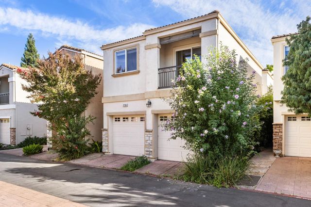 2736 Via Villaggio, Sacramento, CA 95864