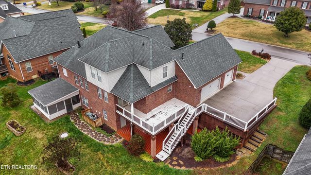 1725 Burnside Drive, Maryville, TN 37801