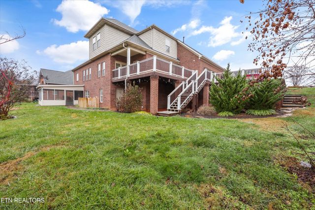 1725 Burnside Drive, Maryville, TN 37801