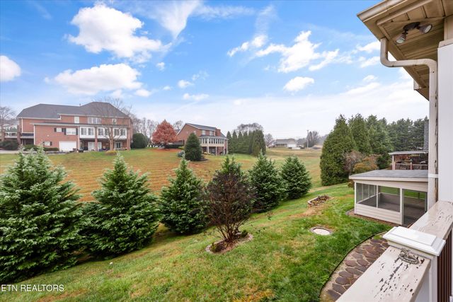 1725 Burnside Drive, Maryville, TN 37801