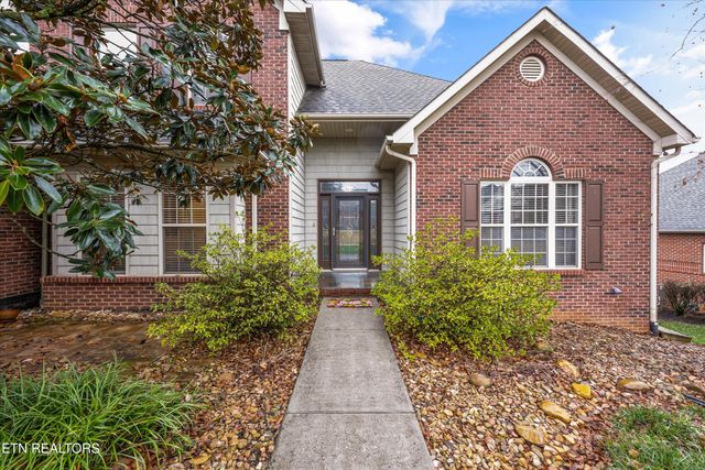 1725 Burnside Drive, Maryville, TN 37801