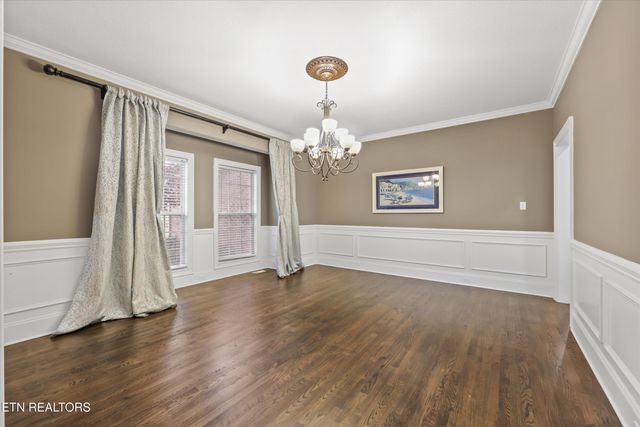 1725 Burnside Drive, Maryville, TN 37801