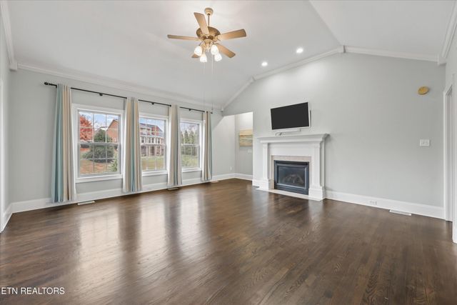 1725 Burnside Drive, Maryville, TN 37801