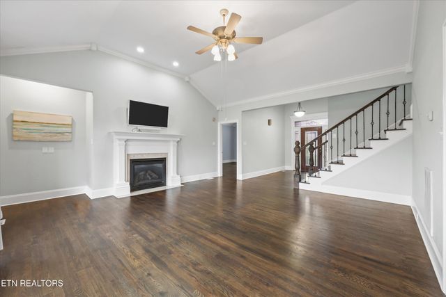 1725 Burnside Drive, Maryville, TN 37801