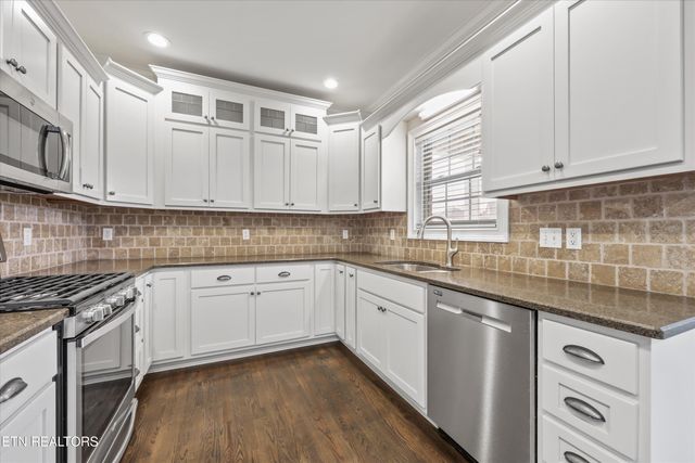 1725 Burnside Drive, Maryville, TN 37801