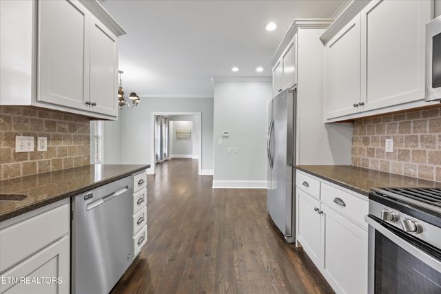 1725 Burnside Drive, Maryville, TN 37801