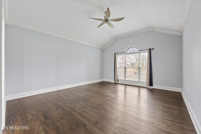 1725 Burnside Drive, Maryville, TN 37801