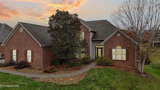 1725 Burnside Drive, Maryville, TN 37801