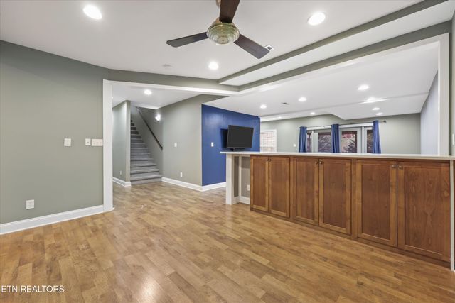 1725 Burnside Drive, Maryville, TN 37801