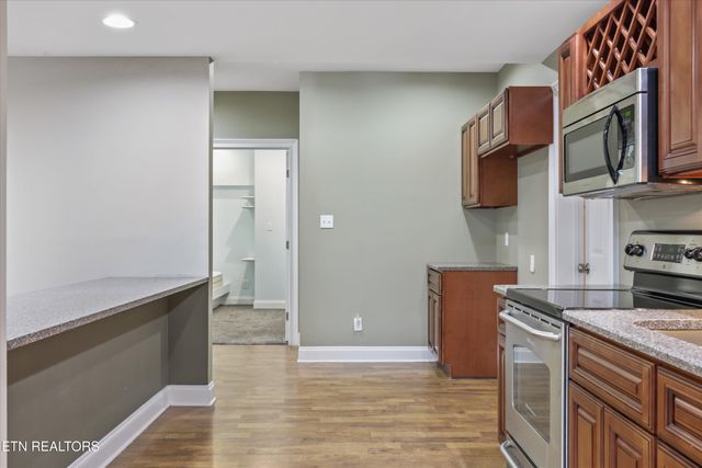 1725 Burnside Drive, Maryville, TN 37801