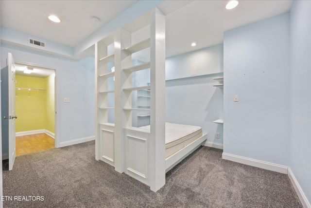 1725 Burnside Drive, Maryville, TN 37801